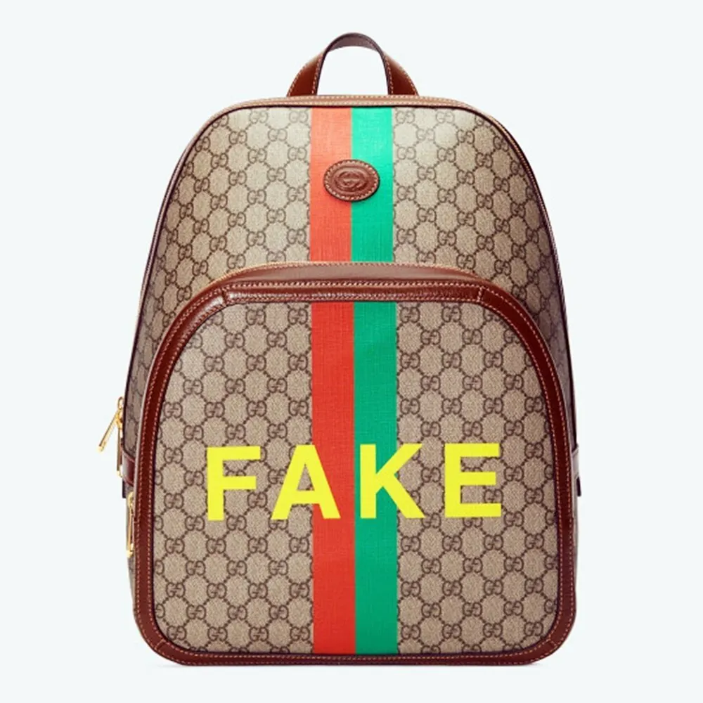브랜드에서도 가품에 대한 경종을 일으키는 컬렉션을 발표하기도 했다. ⓒGucci